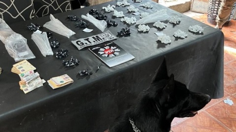 Nuevo Alberdi: Allanamientos y más de 400 dosis de cocaína secuestradas y cuatro detenidos