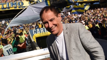 Ariel Holan dejó de ser el director técnico de Rosario Central