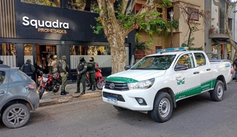 Allanan a inmobiliaria céntrica por lavado de dinero