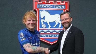 Un club inglés inscribió a Ed Sheeran en su plantel y podría jugar profesionalmente