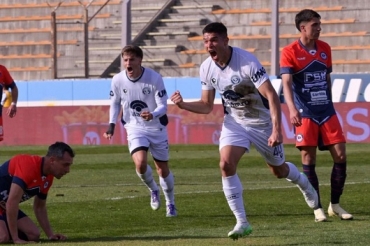 Central Córdoba perdió en el final y quedó afuera de la Copa Argentina