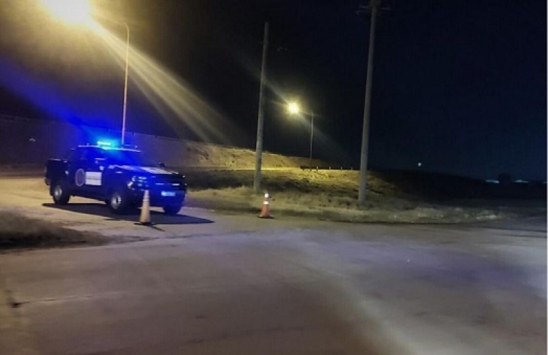 Corte total en la autopista Rosario - Buenos Aires por choque entre dos camiones