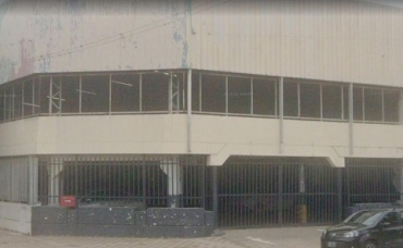 Un hombre fue baleado cuando ingresaba a un supermercado en República de la Sexta