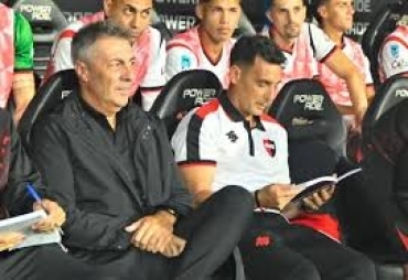 Newell's enfrenta esta tarde a Gimnasia de Mendoza con la necesidad de una victoria