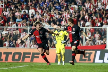 Sigue la racha: Newell’s derrotó a Unión 3-2 en un partido infartante