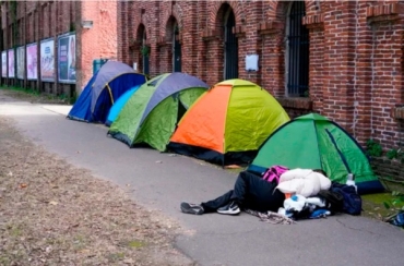 FIEBRE POR LALI EN ROSARIO: FANÁTICOS YA ACAMPAN PARA VERLA