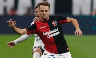 Newell's que necesita una victoria recibe a Boca que lidera la zona