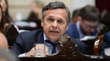 Giuliano “si se abstiene no se opone y si no se opone, Pullaro está admitiendo las rutas destruidas en la provincia