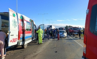Corte en Autopista Rosario-Santa Fe: Choque y heridos de gravedad trasladados en helicóptero sanitario