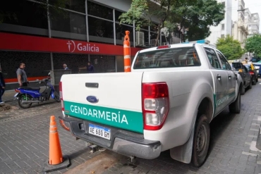 Allanamiento en un banco, estudio jurídico y una empresa