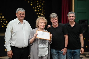 OCTUBRE DORADO: VILLA GOBERNADOR GÁLVEZ CONTINÚA HOMENAJEANDO A CIUDADANOS HONORÍFICOS