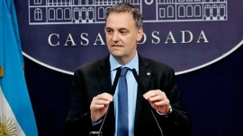 Adorni confirmó despidos y cierre de organismos