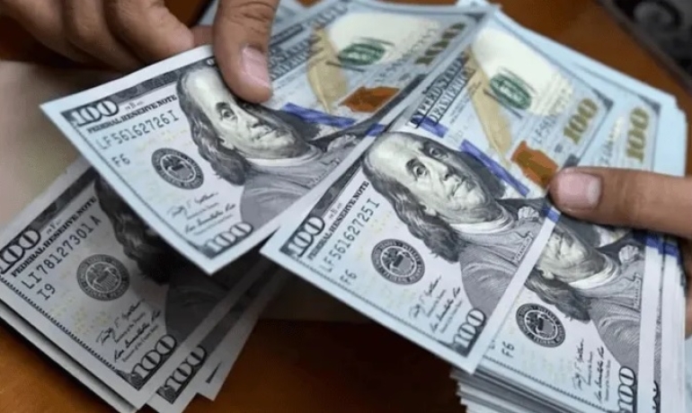 El dólar blue se disparó a $1.340 y el oficial marcó un nuevo máximo histórico