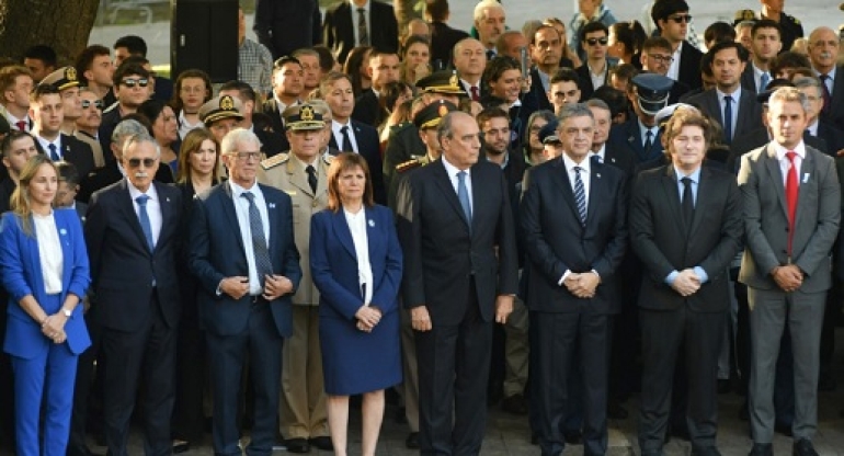 Milei en homenaje por Malvinas: Espero convertir al país en una potencia para que los malvinenses elijan ser argentinos
