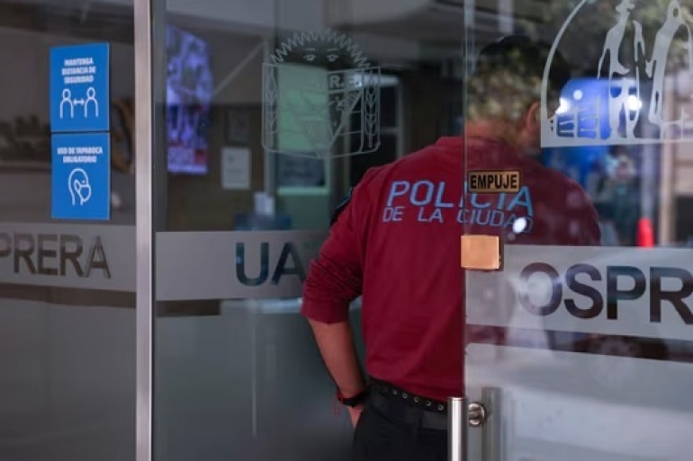 Allanaron la empresa de un socio de Martín Menem que había sido contratada por Osprera