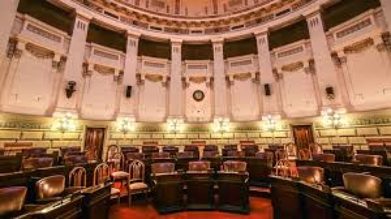 Convención: Poco de reformas y mucho de roscas