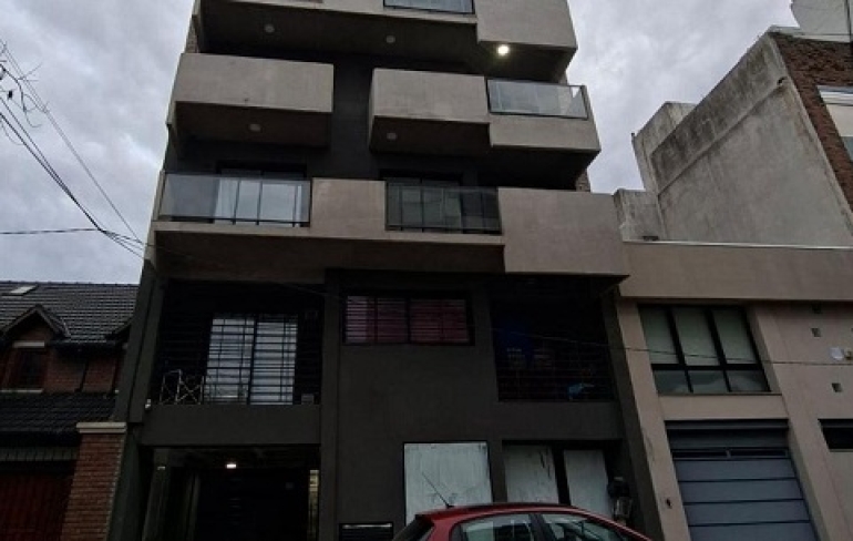 Hallan sin vida y con heridas a una mujer trans en un departamento de Republica de la Sexta