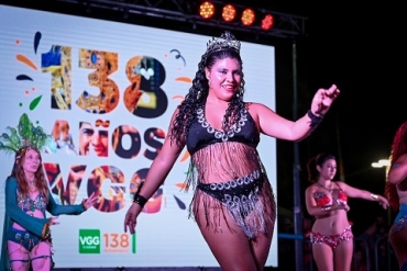 PASÓ LA PRIMERA NOCHE DE CELEBRACIONES POR EL 138° ANIVERSARIO DE VILLA GOBERNADOR GÁLVEZ CON UNA PLAZA SAN MARTÍN REPLETA DE VECINOS