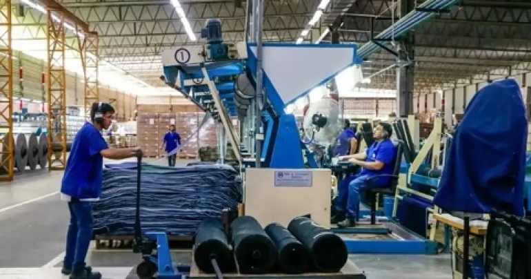 Empresarios reclaman al Gobierno medidas urgentes para levantar el mercado interno
