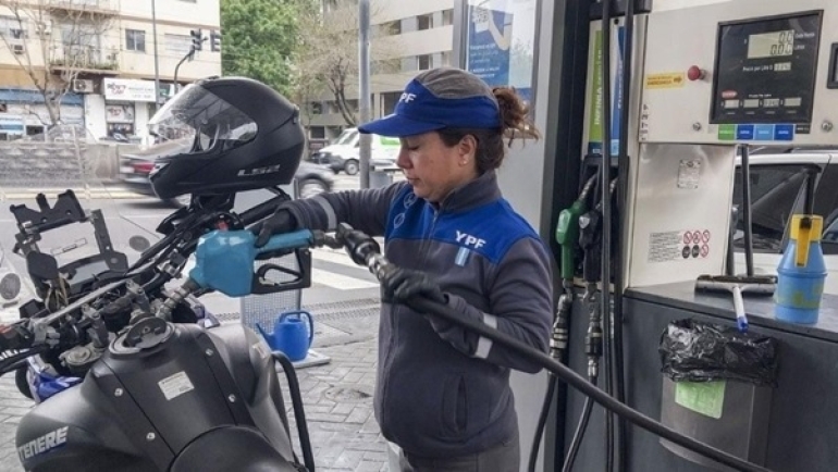 Baja del combustible en YPF desde Mayo