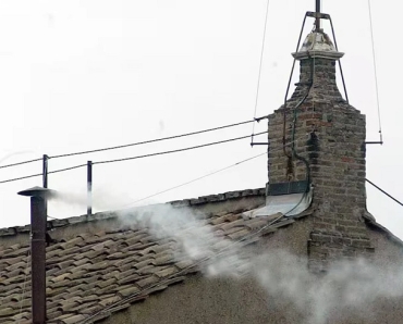 Humo blanco de la Capilla Sixtina: Fue elegido un nuevo Papa