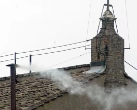 Humo blanco de la Capilla Sixtina: Fue elegido un nuevo Papa