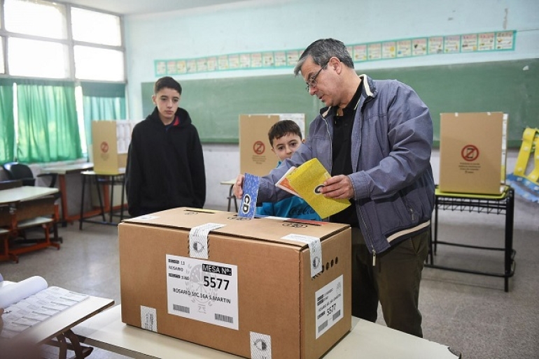 VOTÓ EL DIPUTADO GERMÁN MARTÍNEZ EN ROSARIO