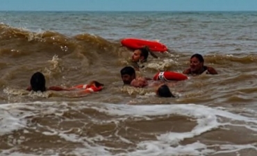 Operativo en la playa: el trabajo de los guardavidas para garantizar la seguridad