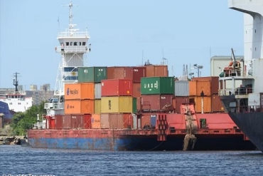 Paro de prácticos: la crisis que paraliza el comercio exterior de la Argentina