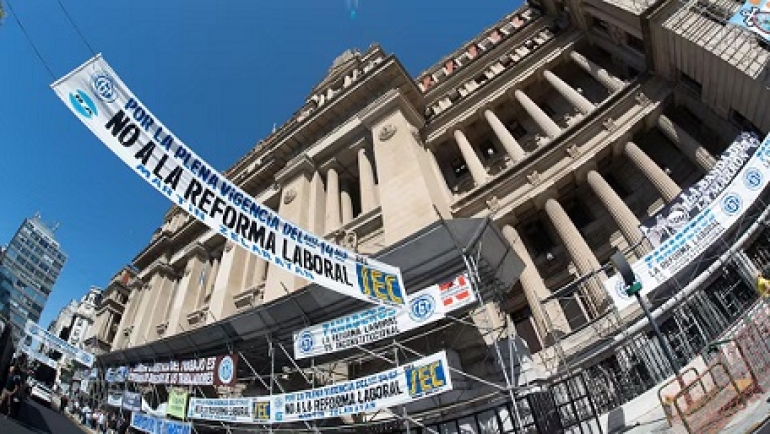 Reforma Laboral: la Justicia Federal se quedó con la demanda de la CGT y desplazó al fuero del Trabajo