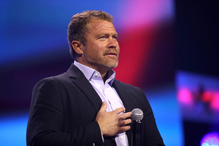 ¿Quiénes financian y respaldan políticamente a Tim Ballard?