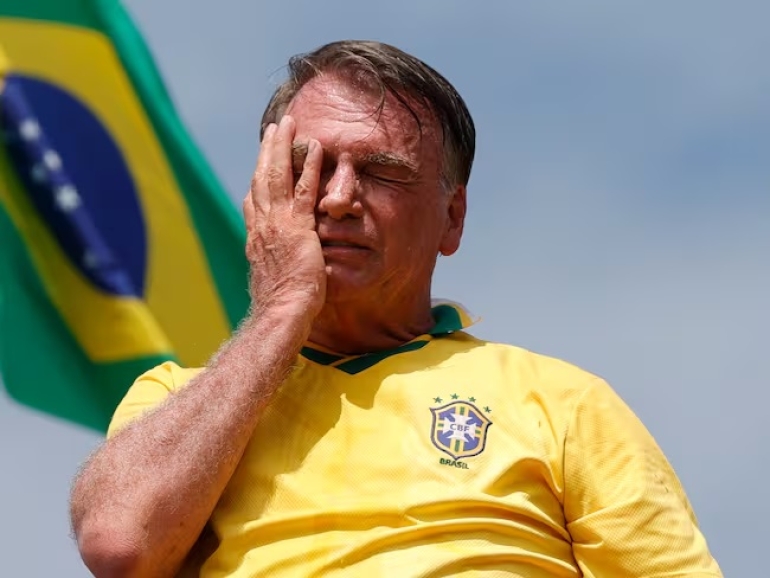 Bolsonaro tiene prohibido usar redes sociales por orden de la Justicia de Brasil