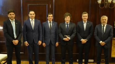 Milei con gobernadores radicales: Habló del presupuesto 2025 y las deudas