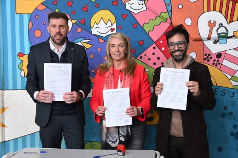 El concejo firmó un acuerdo con “Grooming Argentina”