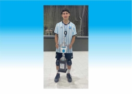 Máximo Mendoza, el rosarino que brilla en la Selección Argentina U17 de vóley