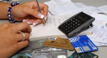 Argentinos endeudados y un ansiado crecimiento del consumo