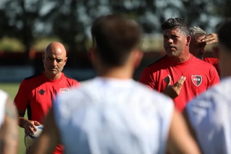 Newell’s espera a Defensa y su primer triunfo en el Apertura