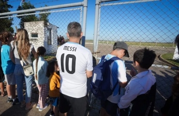 Lionel Messi llegó a la Argentina para pasar las fiestas
