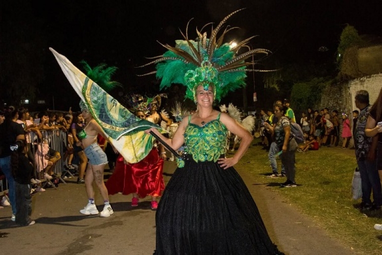 MULTITUDINARIA CELEBRACIÓN POR EL 137° ANIVERSARIO DE VILLA GOBERNADOR GÁLVEZ EN LA PLAZA SAN ENRIQUE
