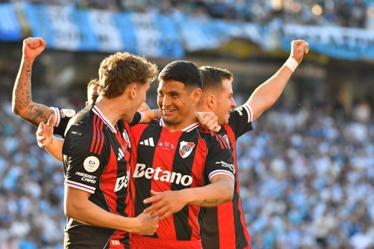 Copa Argentina: River eliminó a Racing con gol de Salas y clasificó a semifinales