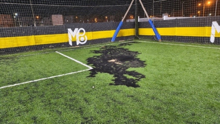 Balearon un complejo de canchas de fútbol 5