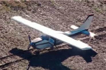 Otra avioneta en un campo en el departamento San Justo