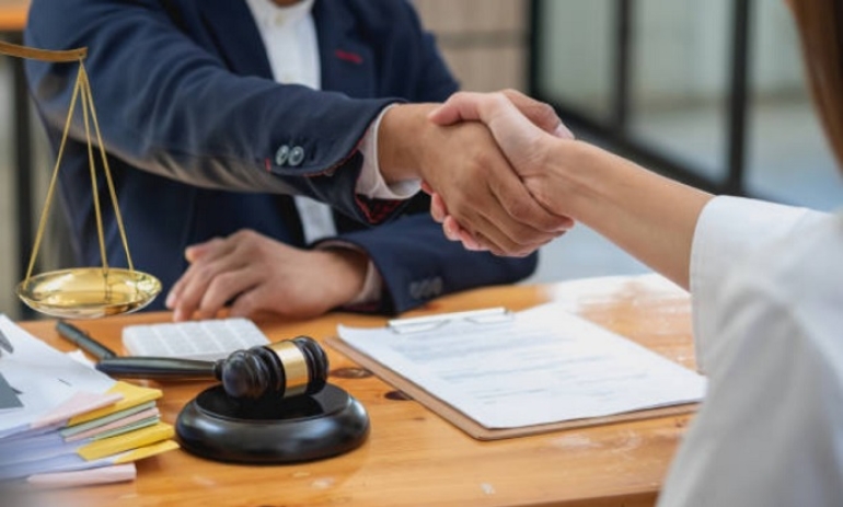 Una Ley para que cualquier abogado pueda ser escribano