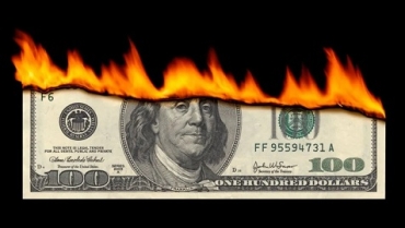 Sube el dólar, caen los bonos hasta 12% y el riesgo país llega a los 1.428 puntos