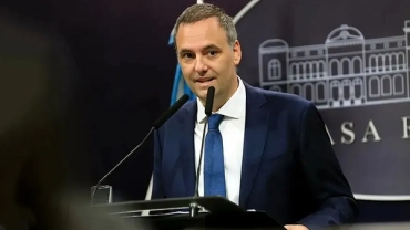 Contratista declaró que Adorni abonó 245 mil dólares cash por refacciones en su casa