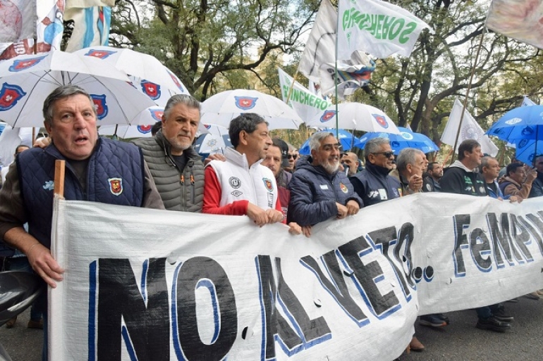 Advierten la peligrosidad de desregular la Marina Mercante y los trabajadores piden que el Congreso anule el DNU 340/25