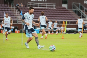 Scaloni prepara el amistoso de Argentina con Islandia