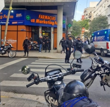 Asesinaron a una mujer en la farmacia de Dorrego y Zeballos