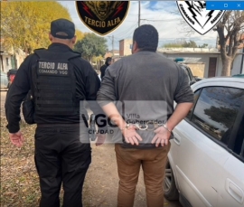 ROBARON UNA RUEDA DE AUXILIO, FUERON DETECTADOS POR EL SISTEMA DE MONITOREO MUNICIPAL Y LA POLICÍA DETUVO A UNO DE LOS PRESUNTOS IMPLICADOS