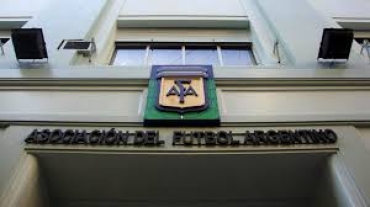 AFA extenderá una semana más el mercado de pases en la Liga Profesional